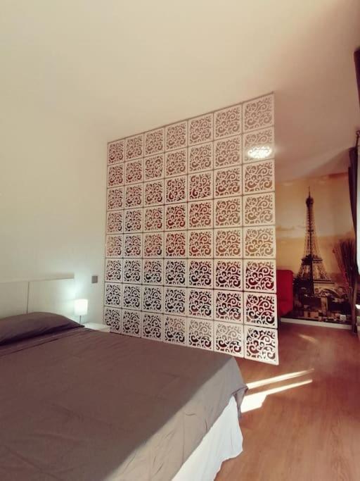 Studio Paris Apartment เอสเตโปนา ภายนอก รูปภาพ