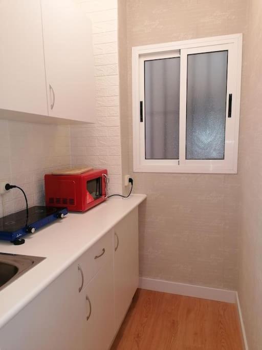 Studio Paris Apartment เอสเตโปนา ภายนอก รูปภาพ