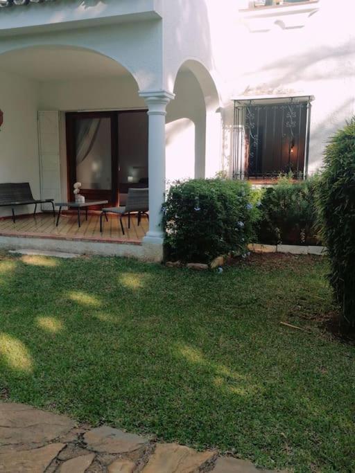 Studio Paris Apartment เอสเตโปนา ภายนอก รูปภาพ